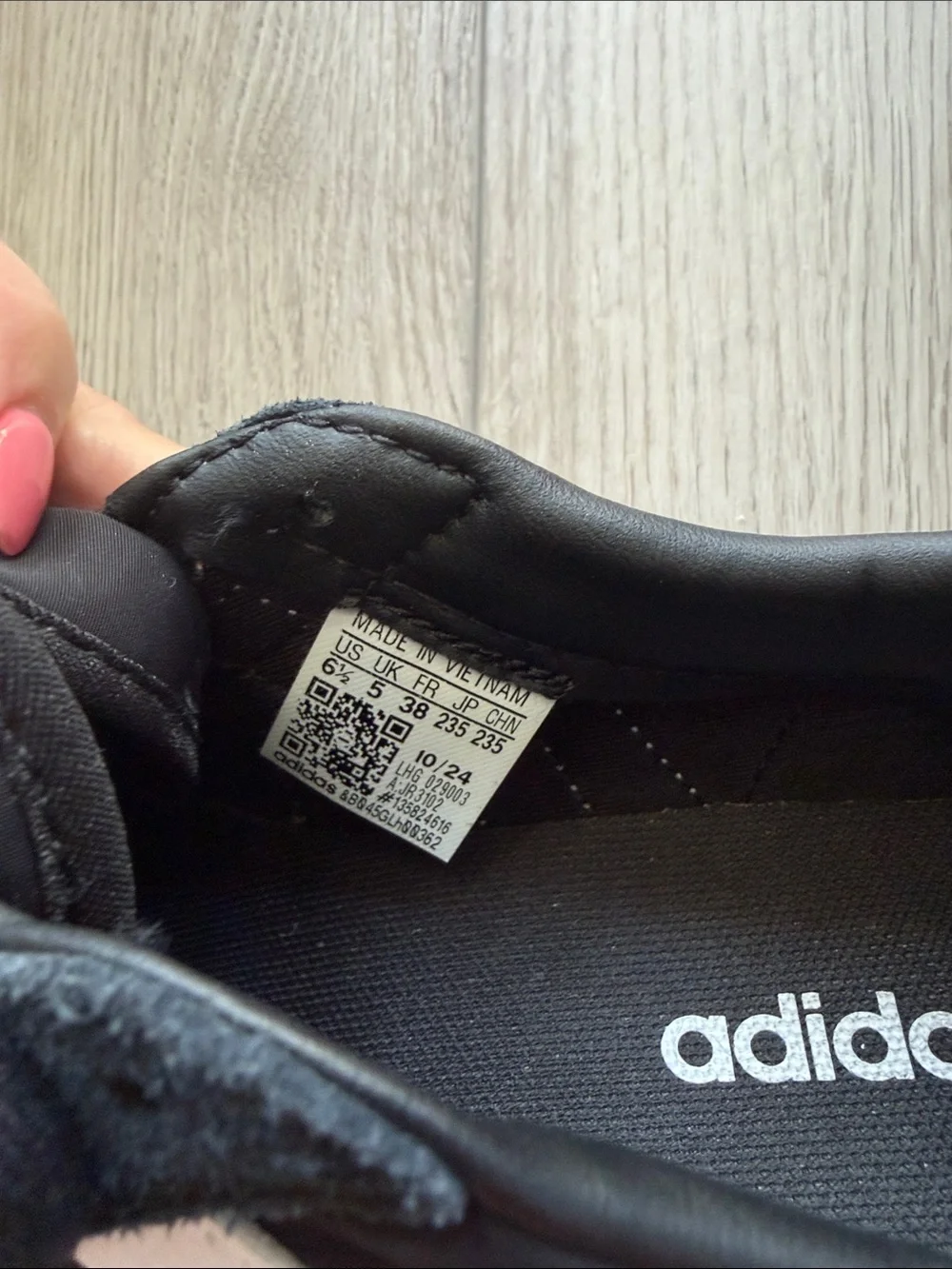 Adidas Barreda sneakers